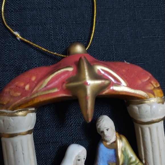 Ceramic Nativity Scene Holiday Christmas Tree Ornament Glazed And Hand Painted - Picture 4 of 6